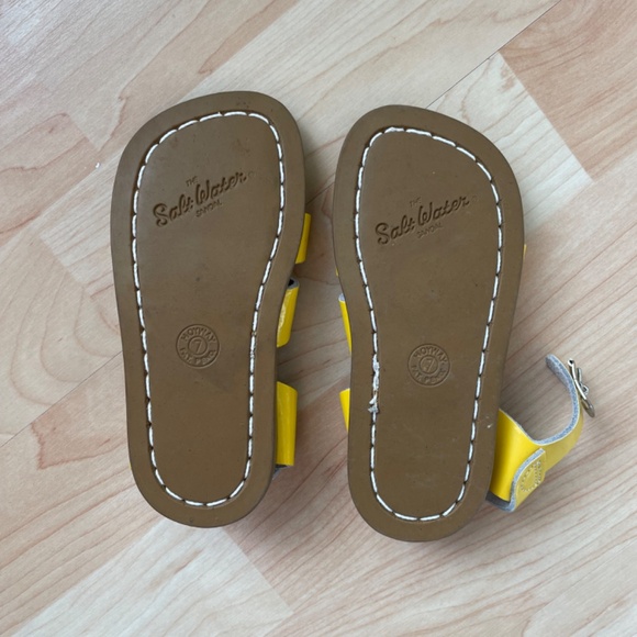 Salt water sandals - Picture 2 of 2